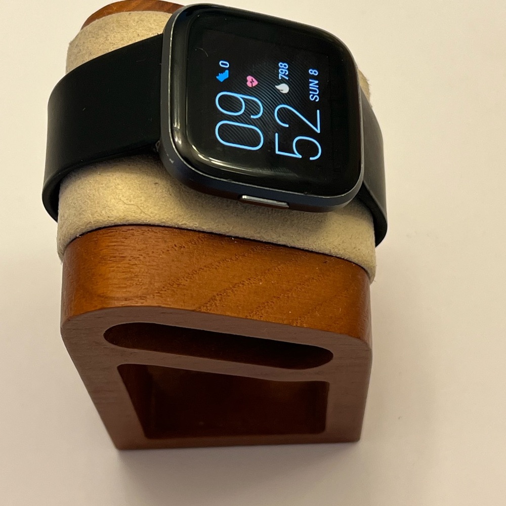 Fitbit Versa 2 (tested, Charger included) - Picture 4 of 6